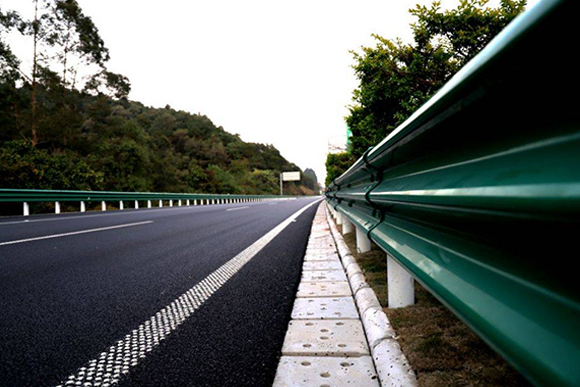梧州高速公路护栏的常用类型